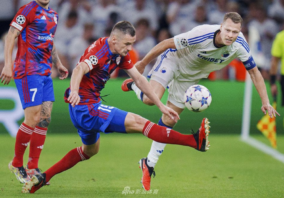 赖边路进攻 赖边路进攻